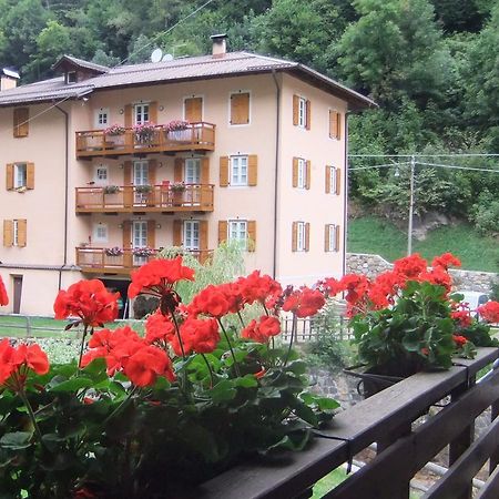 Appartamenti Rabbi Fonti Bagni di Rabbi Buitenkant foto
